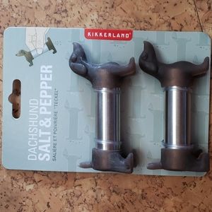 NWT Dachshund salt & pepper shakers
